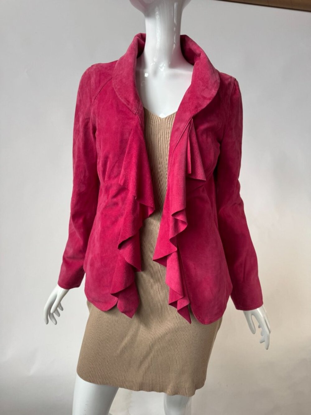 White House Black Market Womens Pink Suede Ruffle Jacket Size Small Blemish